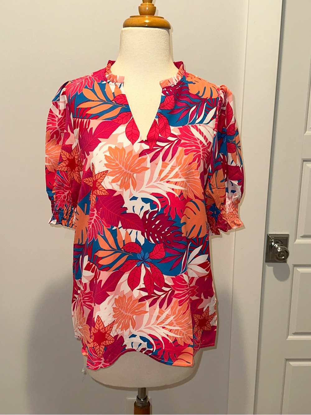 BTFBM Women’s Tropical Print V-Neck Puff Sleeve - Pink Multi Size Medium